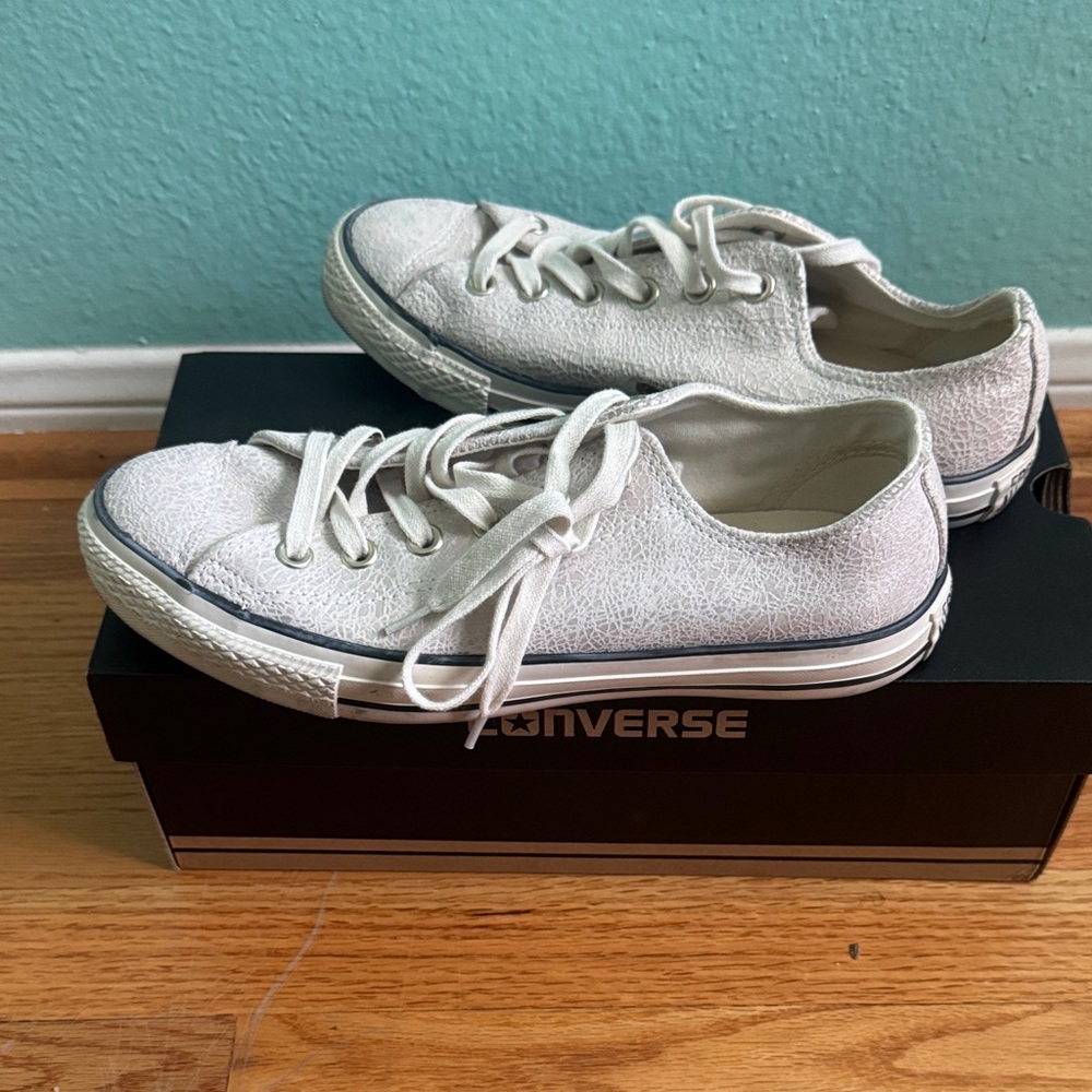 Converse White Low Top Lace-Up Sneakers with Navy Trim